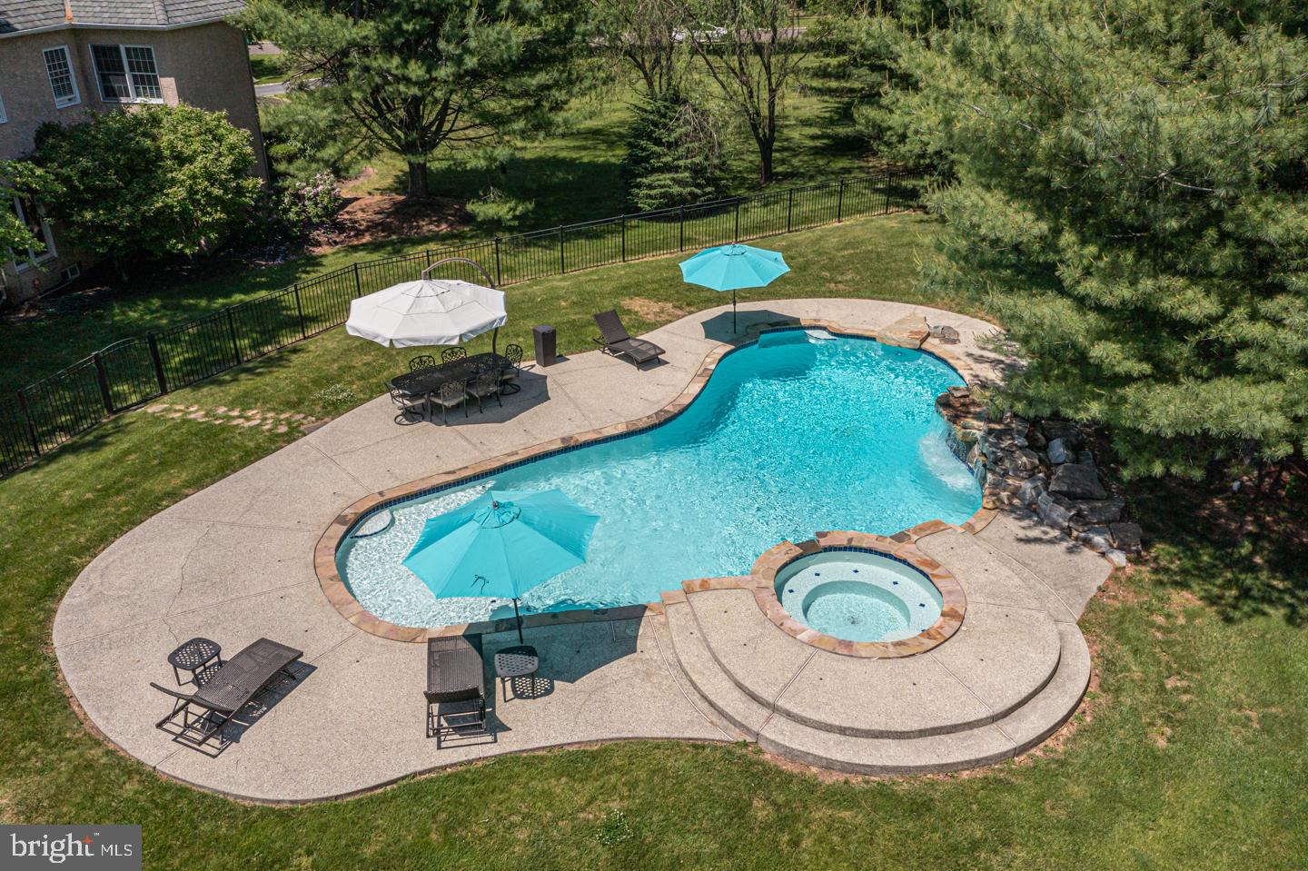 LONGMEADOW - Residential