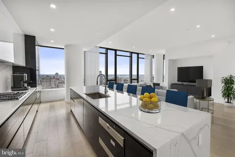 1911 Walnut Street Unit 4101, Philadelphia, PA MLS: PAPH2271666