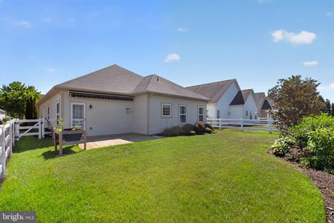 Tiny photo for 11271 Yellowstone Court, WHITE PLAINS, MD 20695 (MLS # MDCH2055360)