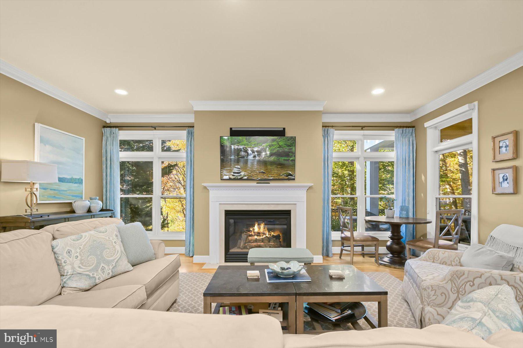 RIVER FALLS - Residential