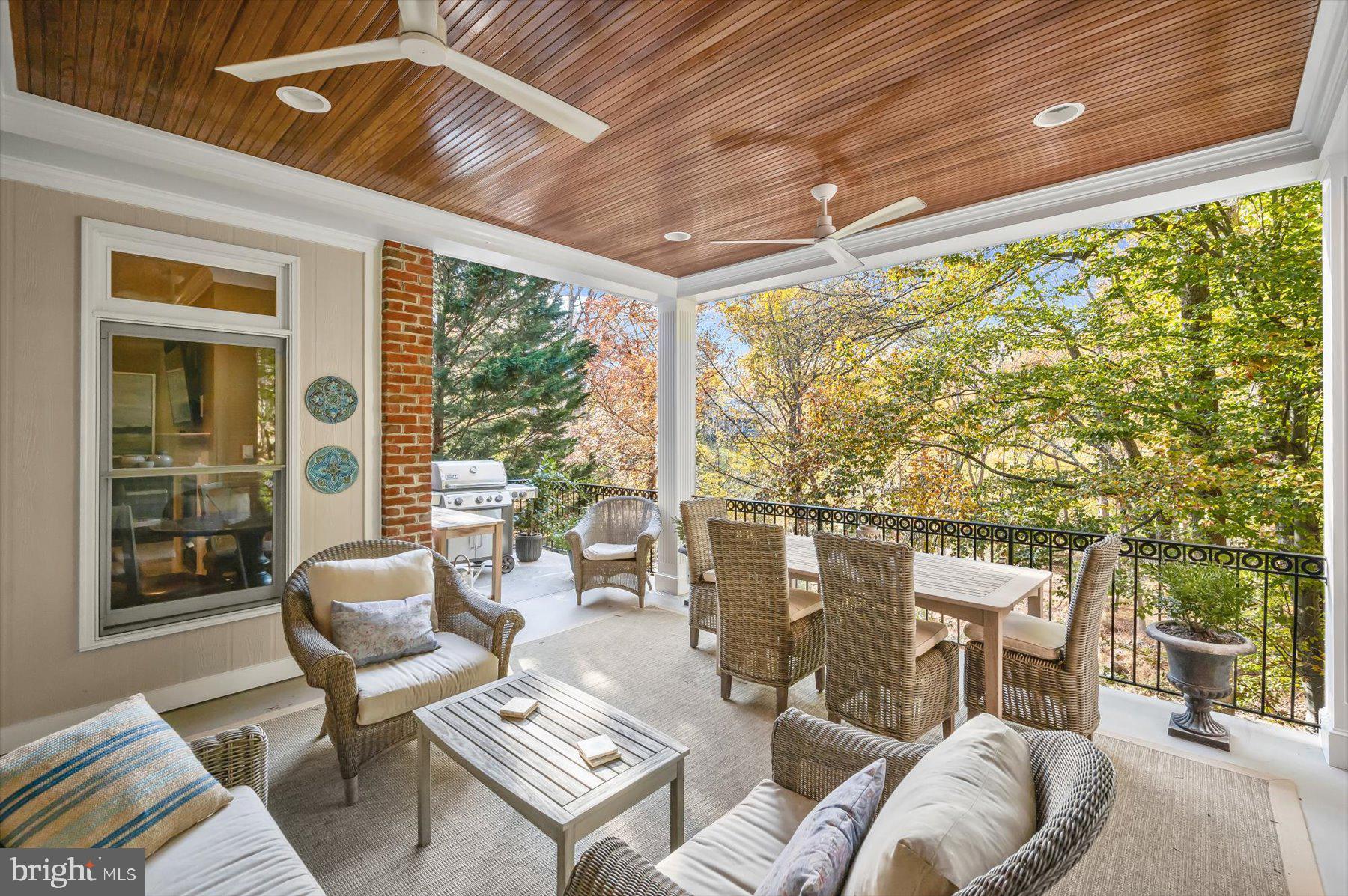 RIVER FALLS - Residential