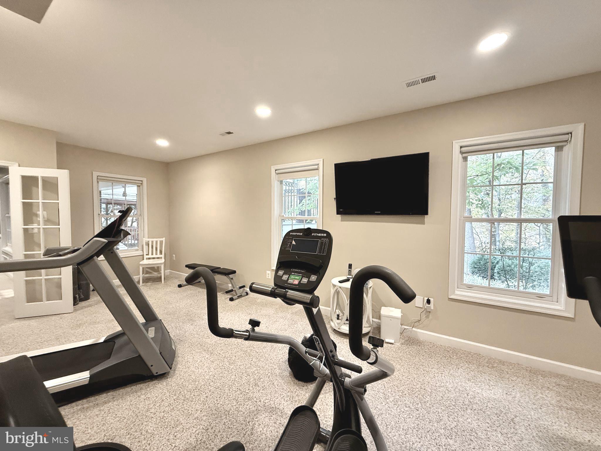 RIVER FALLS - Residential