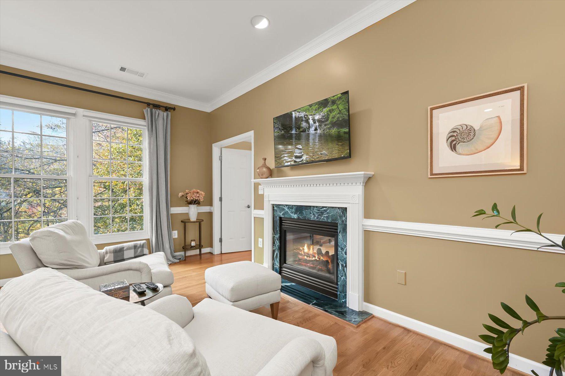 RIVER FALLS - Residential