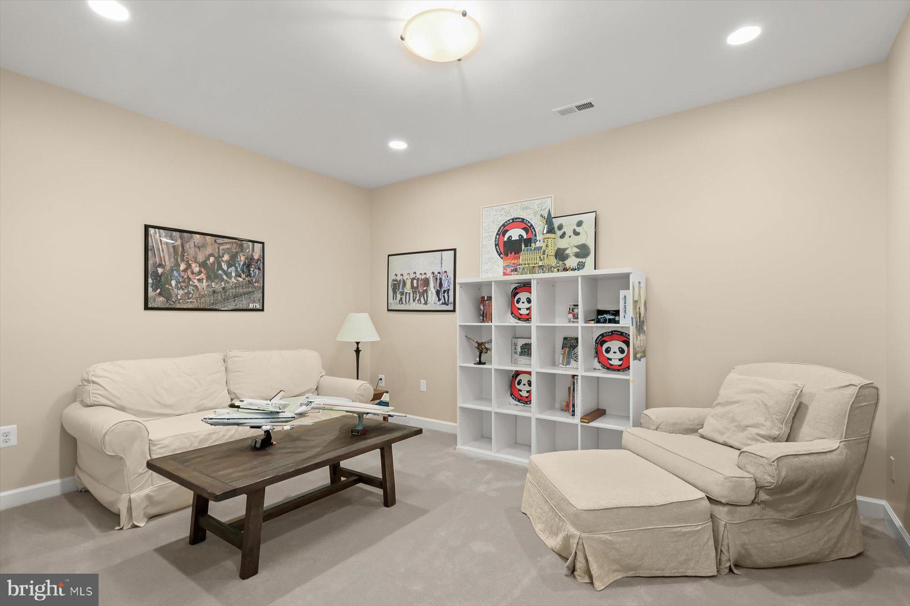 RIVER FALLS - Residential