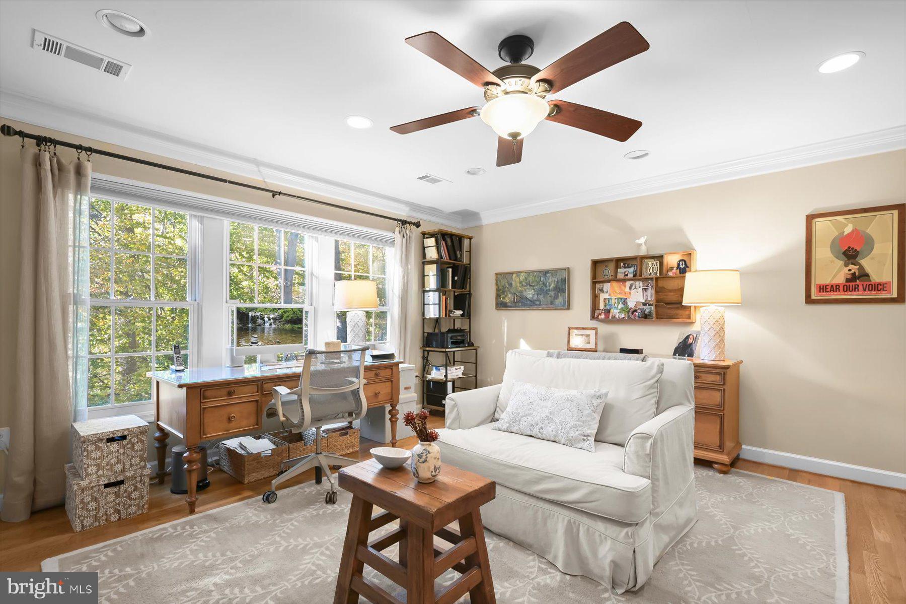 RIVER FALLS - Residential