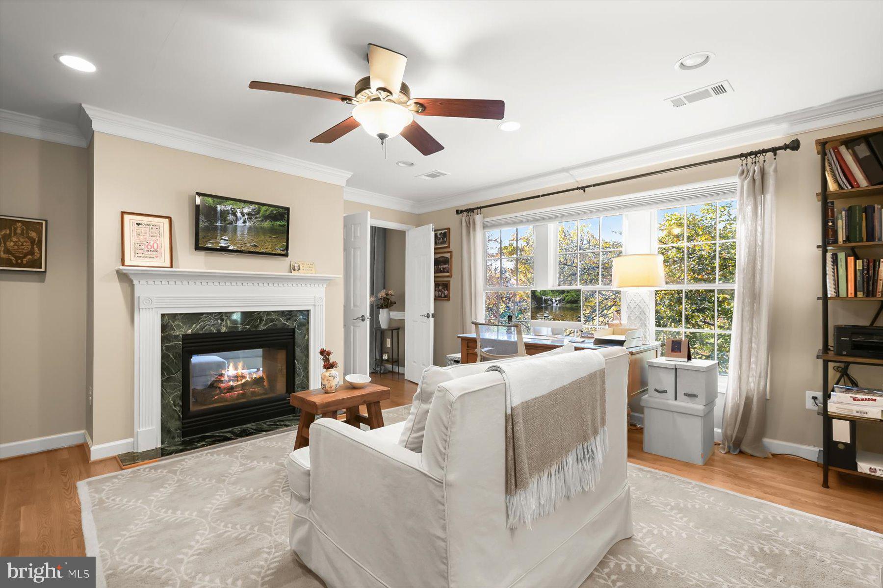 RIVER FALLS - Residential