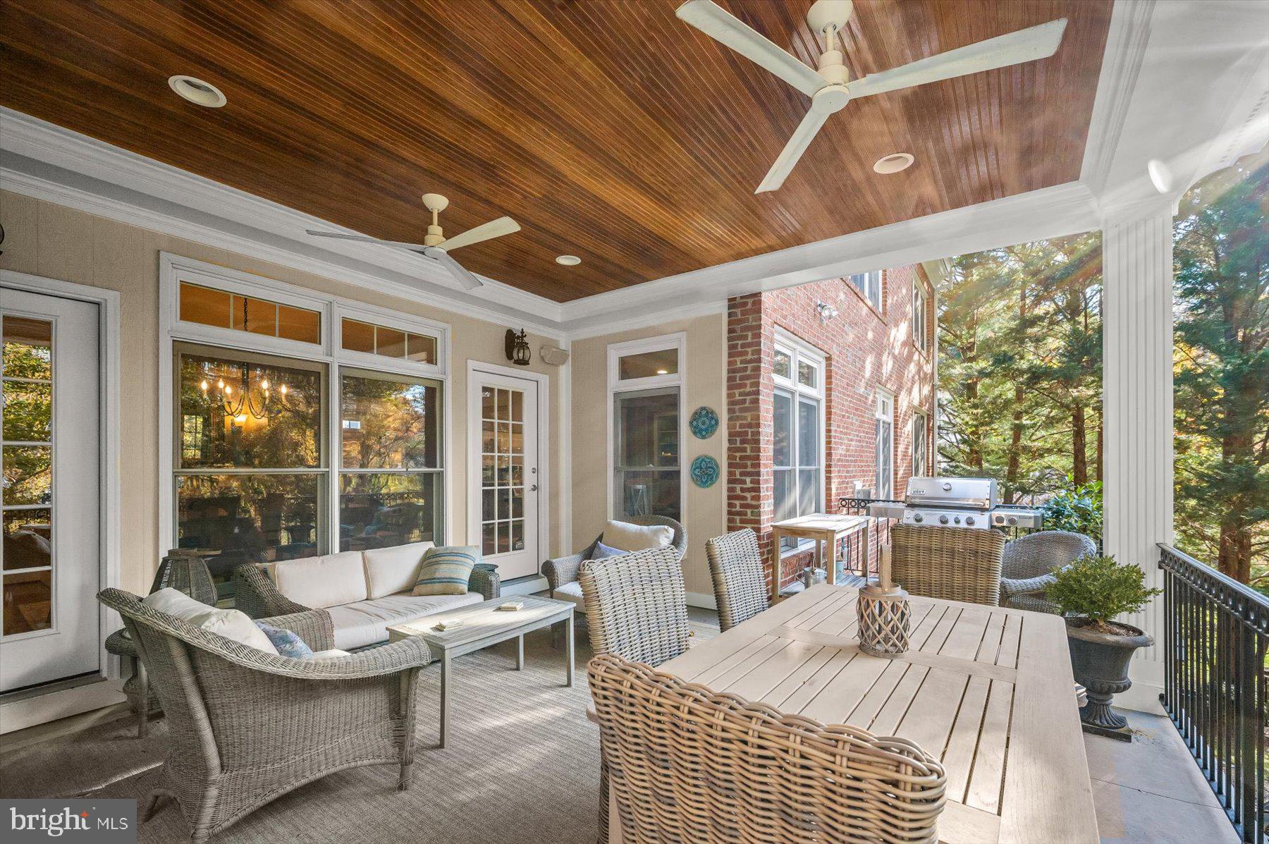 RIVER FALLS - Residential