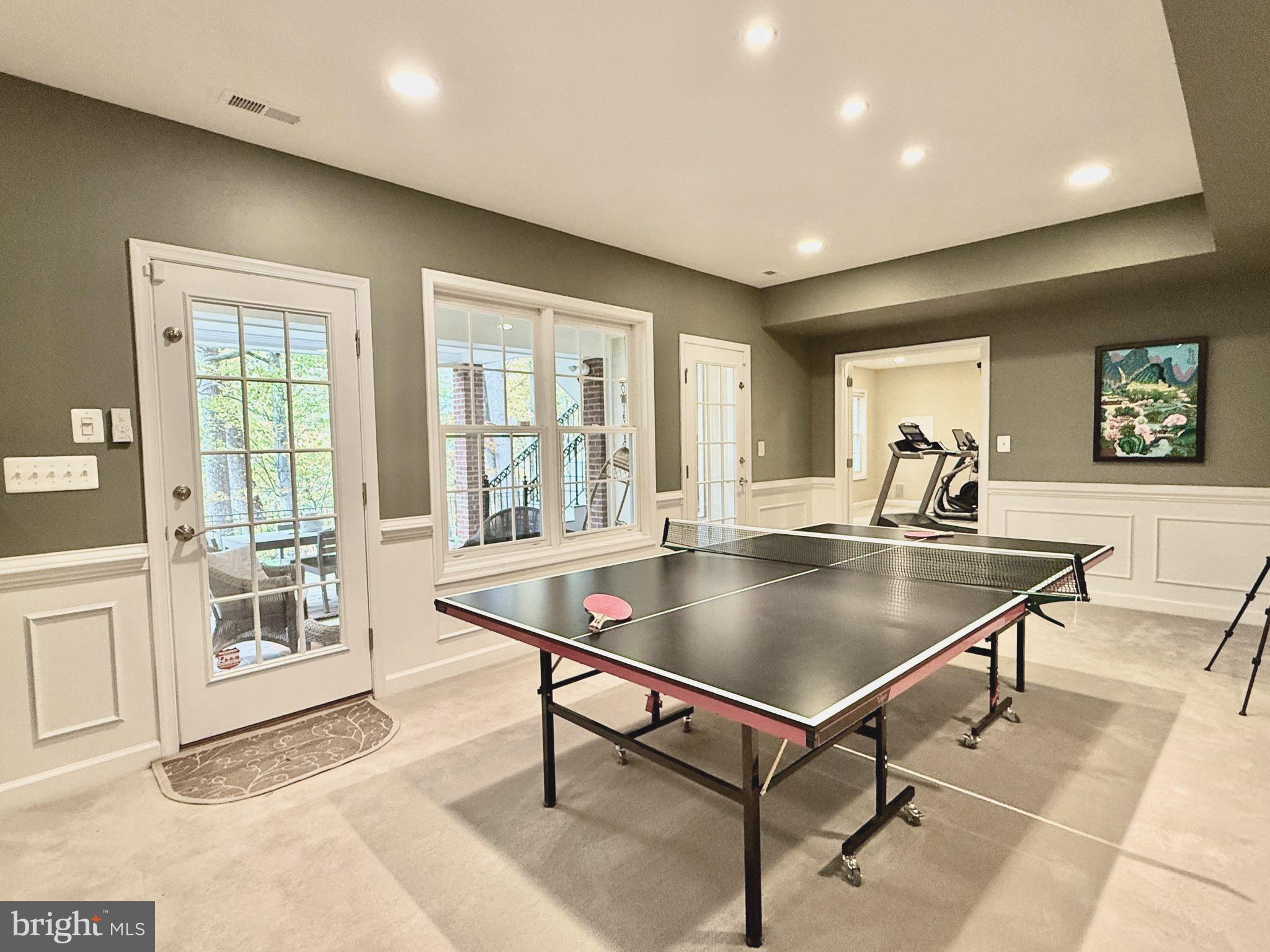 RIVER FALLS - Residential