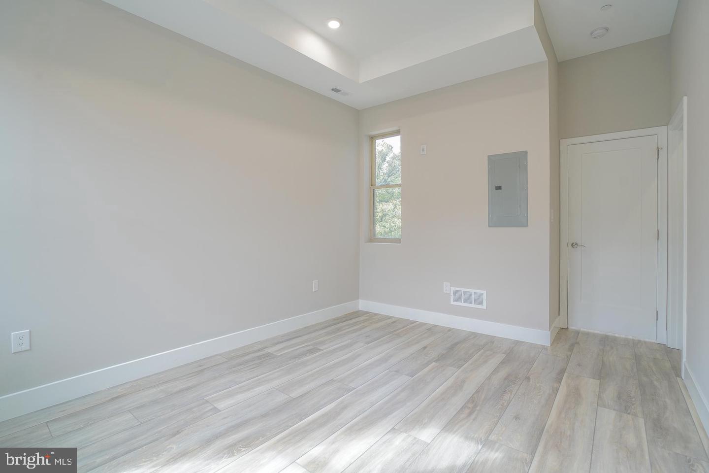 NORTHERN LIBERTIES - Commercial Sale
