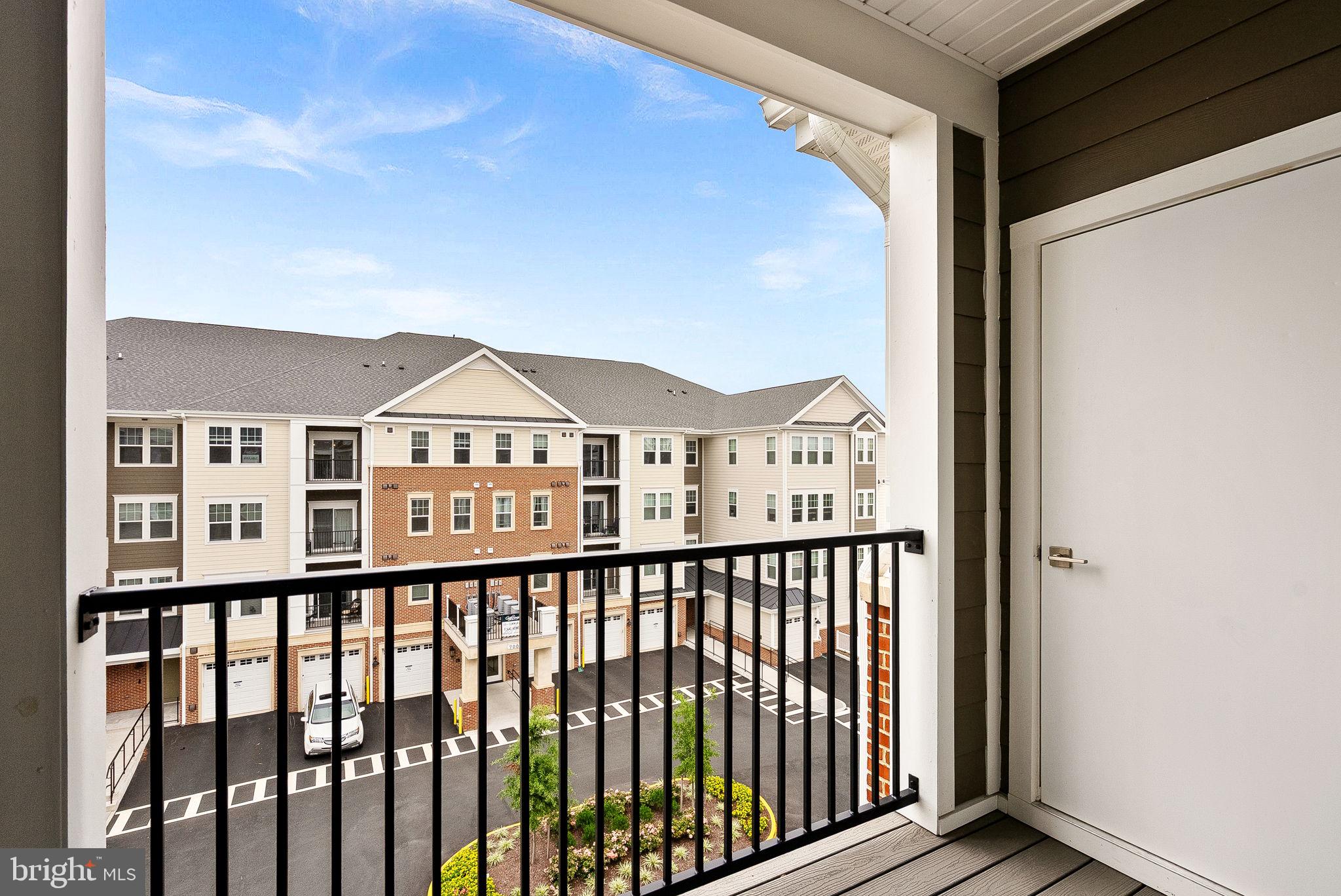 POTOMAC STATION MARKETPLACE - Residential