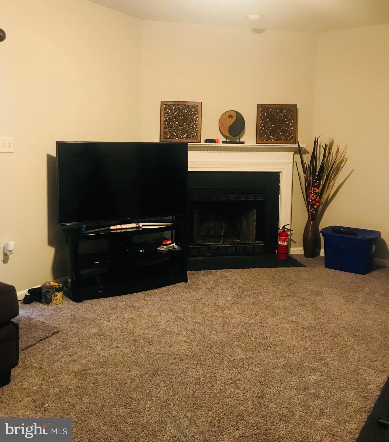 WAYSIDE VILLAGE - Residential Lease