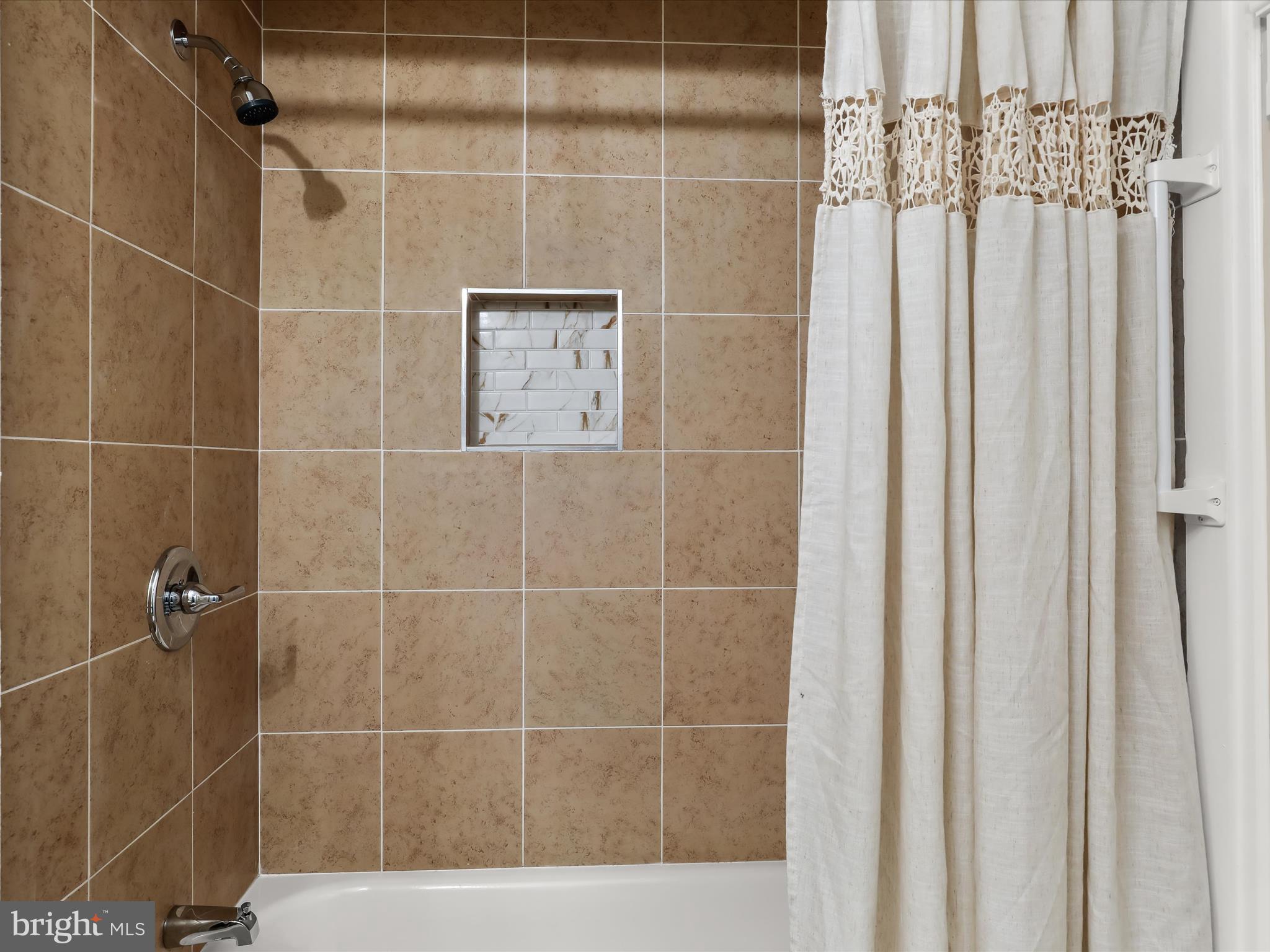 VILLAGE OF OWEN BROWN - Residential