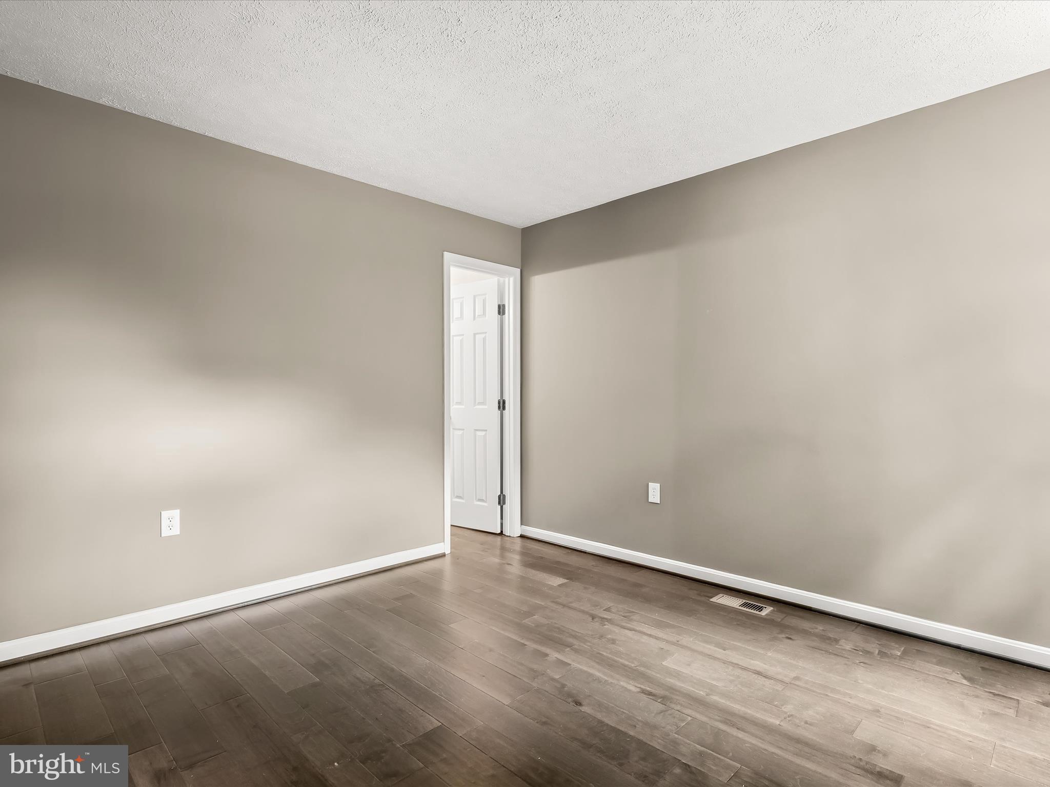 VILLAGE OF OWEN BROWN - Residential