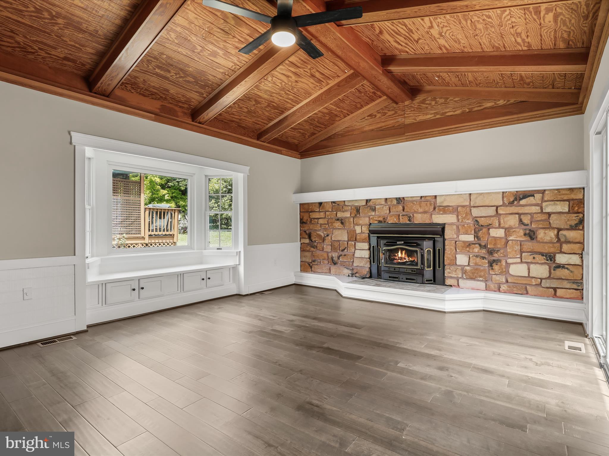 VILLAGE OF OWEN BROWN - Residential