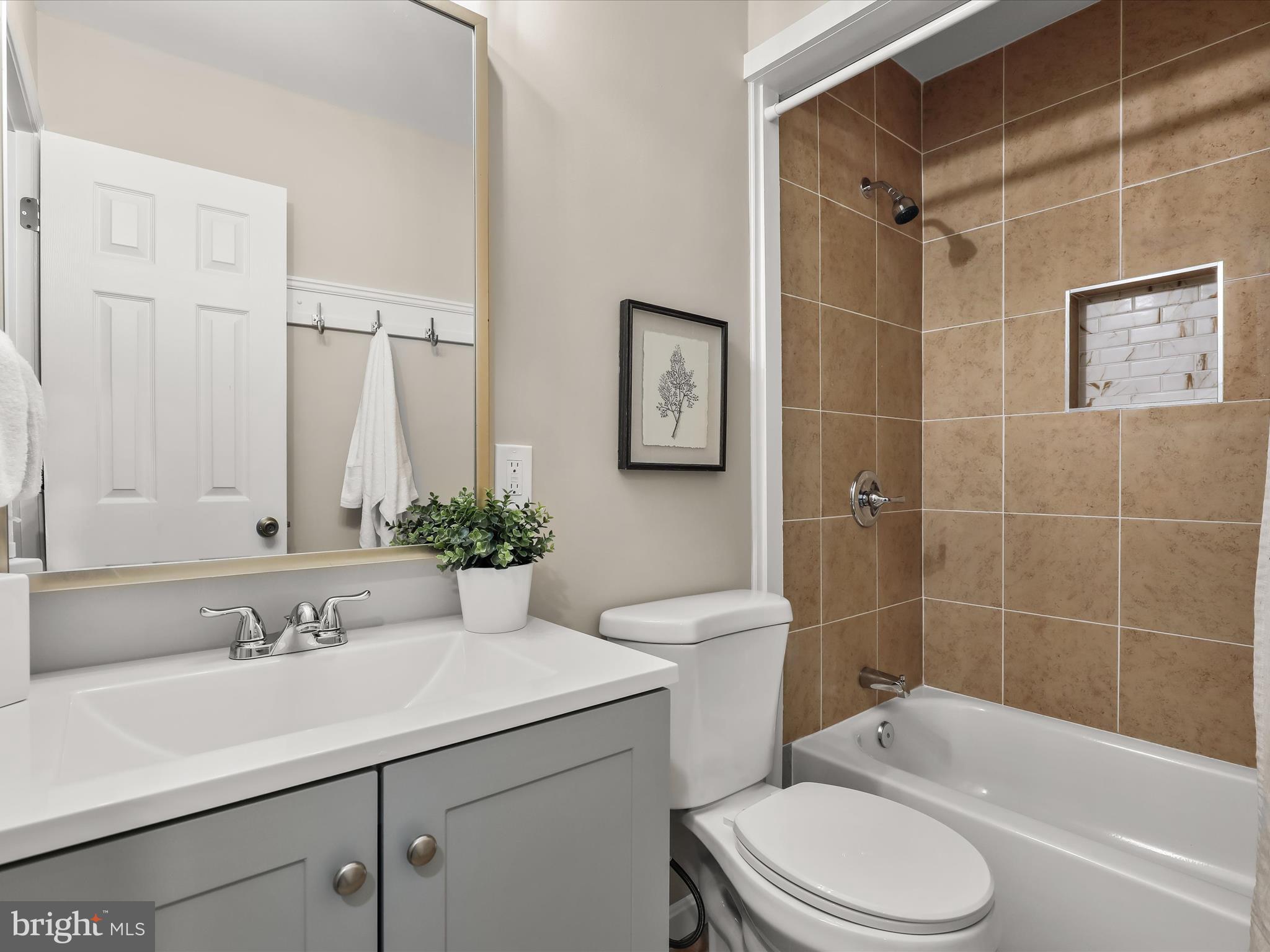 VILLAGE OF OWEN BROWN - Residential