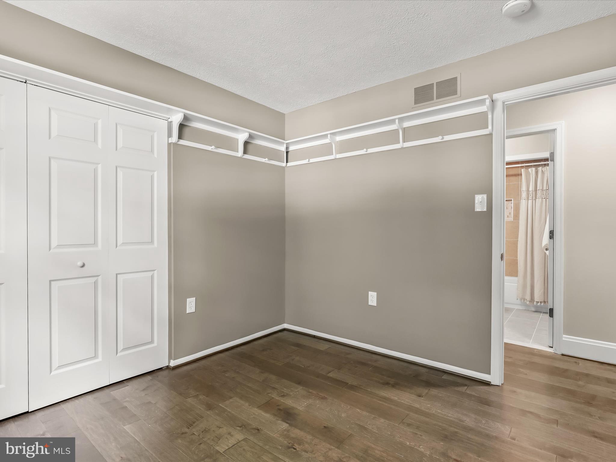 VILLAGE OF OWEN BROWN - Residential