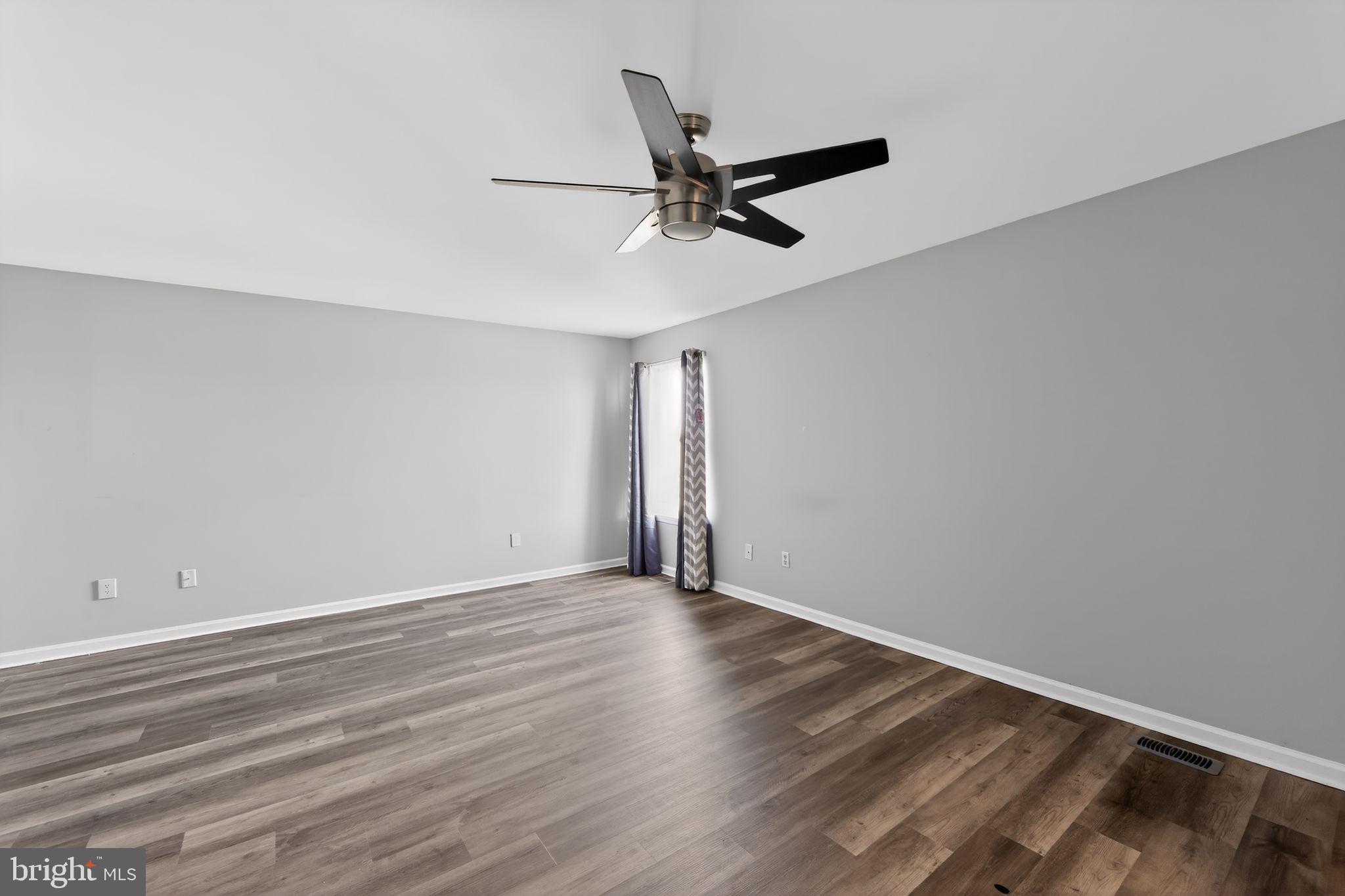 WATERFORD GREENE - Residential