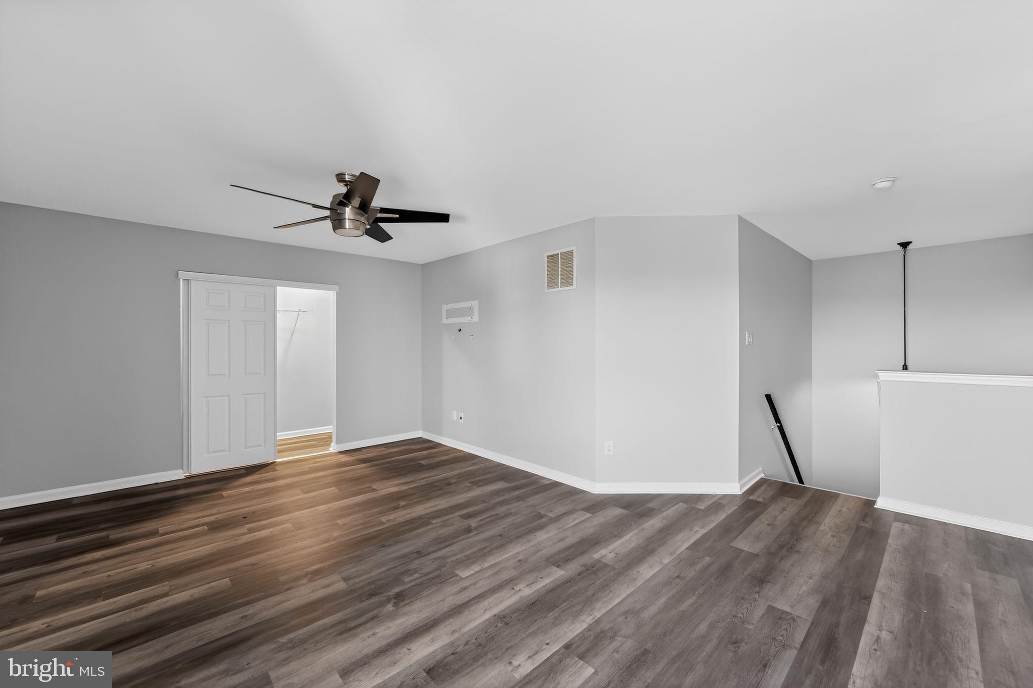 WATERFORD GREENE - Residential