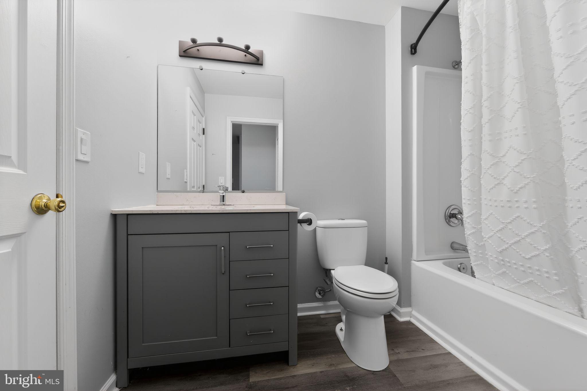 WATERFORD GREENE - Residential