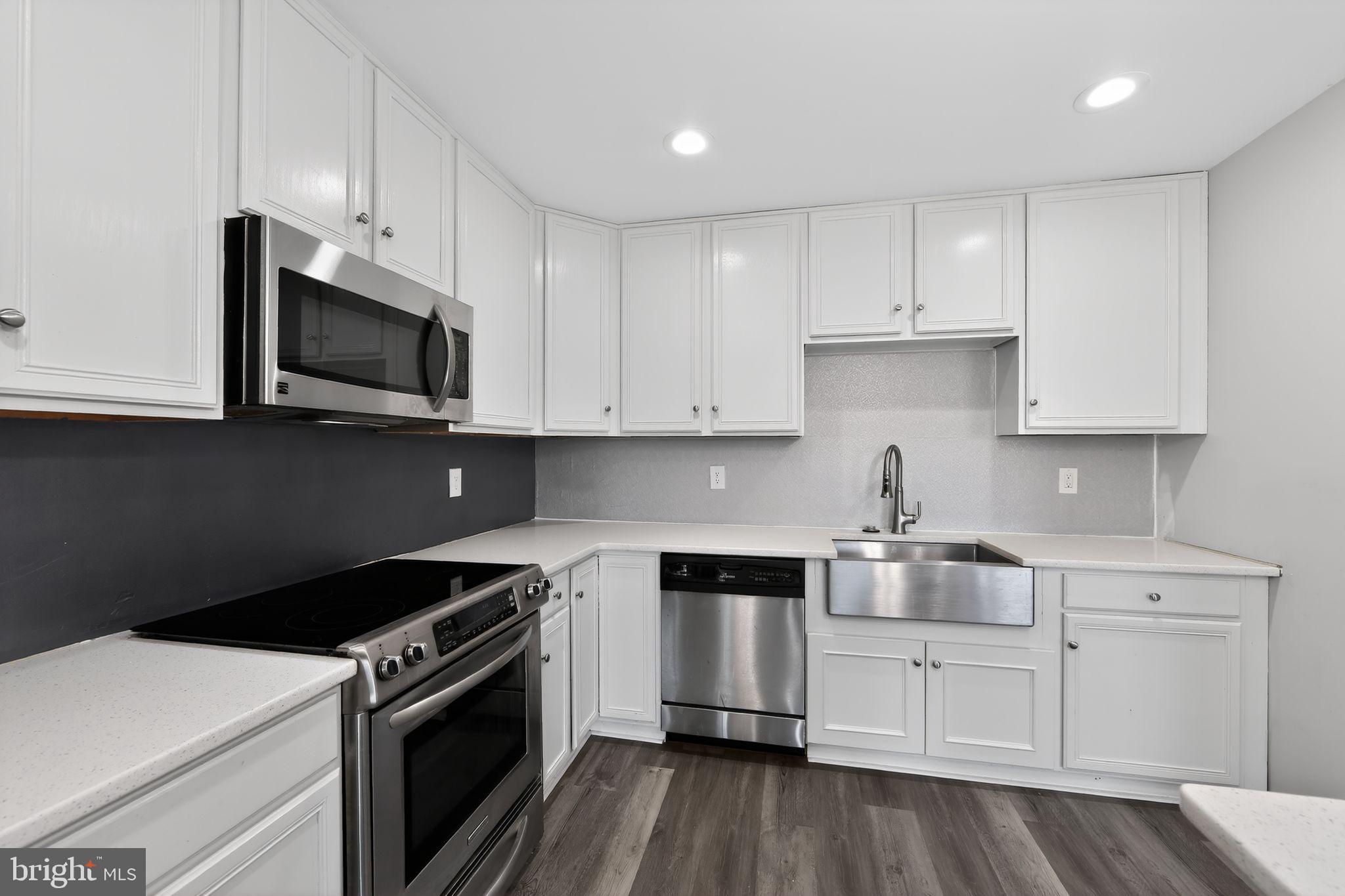 WATERFORD GREENE - Residential