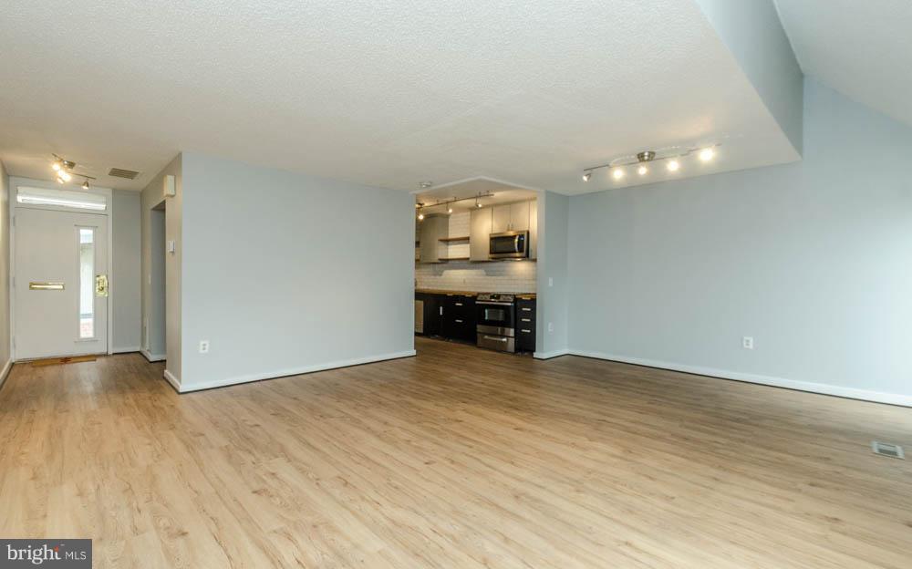 COLD SPRING NEWTOWN - Residential Lease