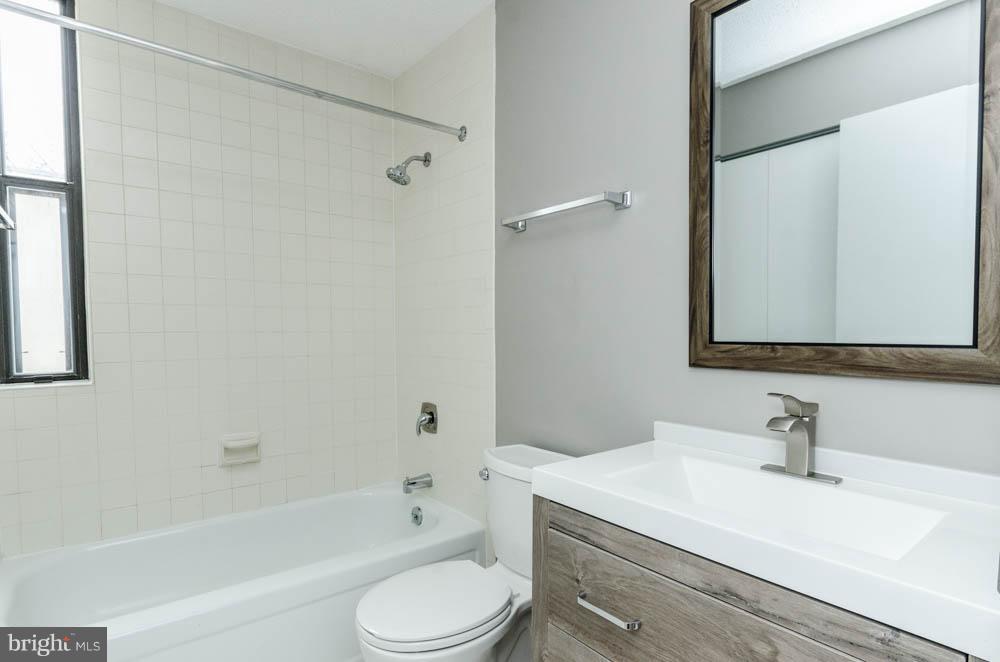 COLD SPRING NEWTOWN - Residential Lease