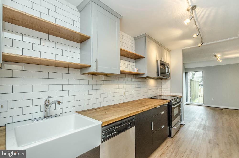 COLD SPRING NEWTOWN - Residential Lease