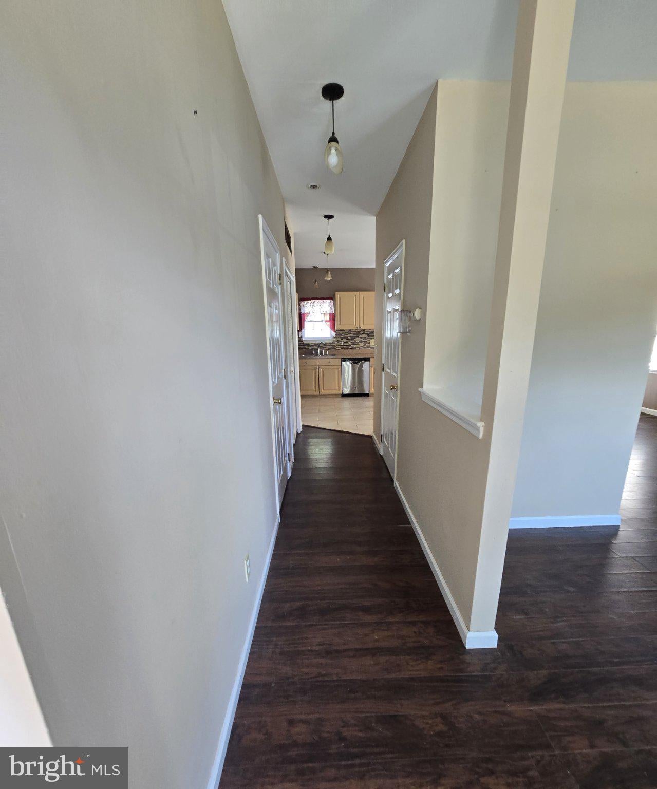138 W THOMPSON AVE AVENUE
