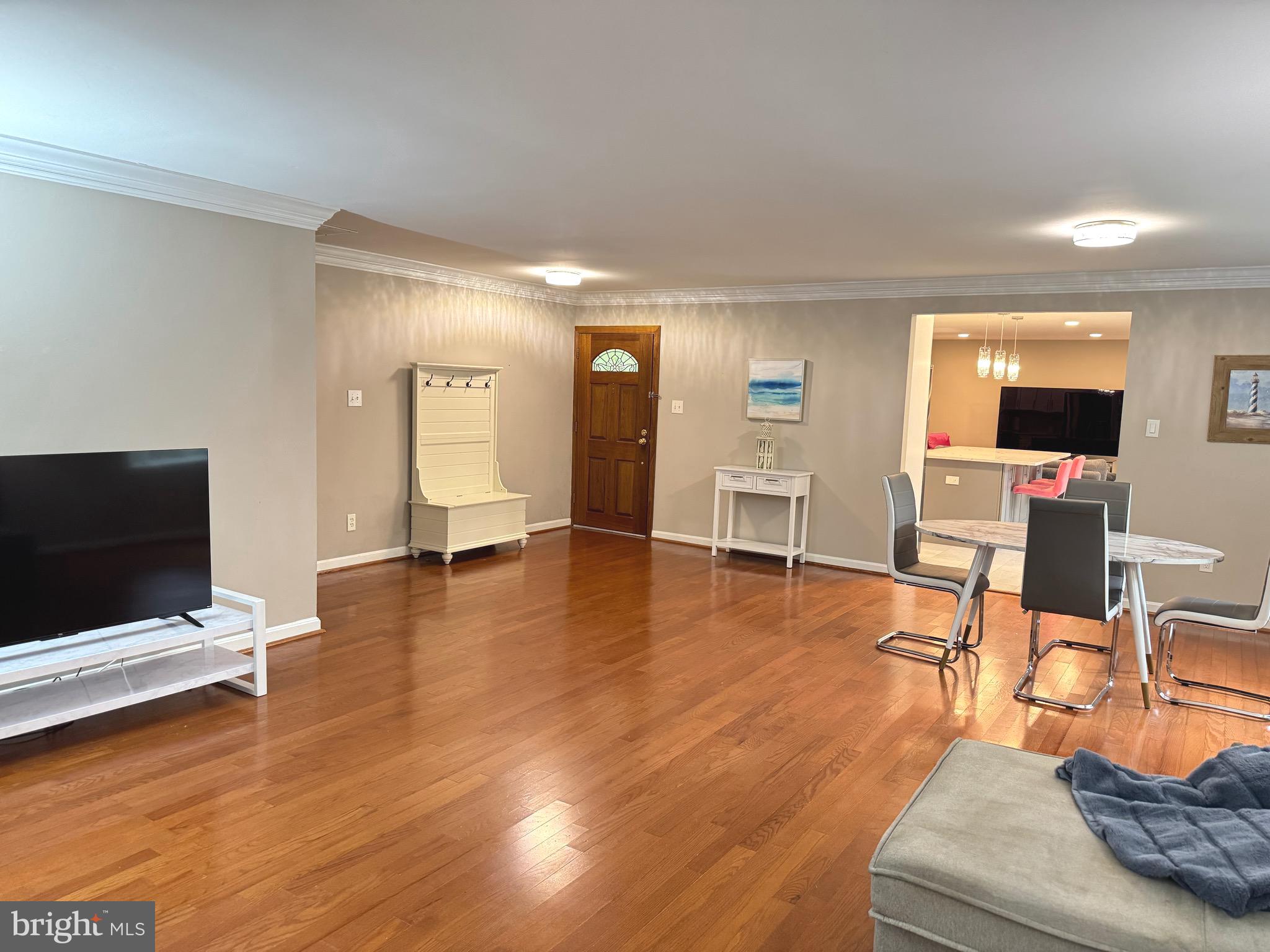 13030 MAPLE VIEW LANE
