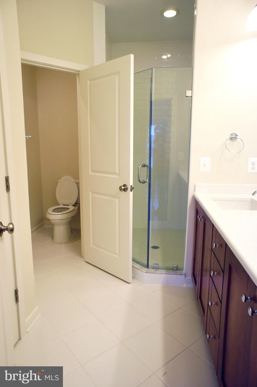 OLD TOWN COMMONS - Residential Lease