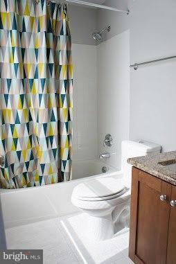 OLD TOWN COMMONS - Residential Lease