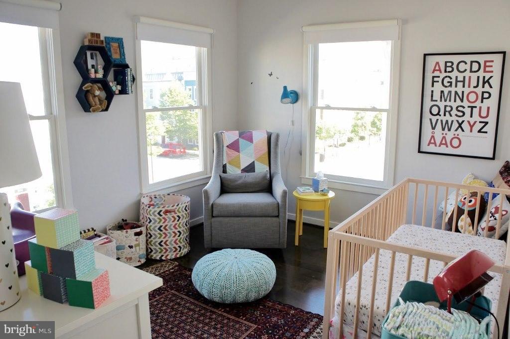 OLD TOWN COMMONS - Residential Lease