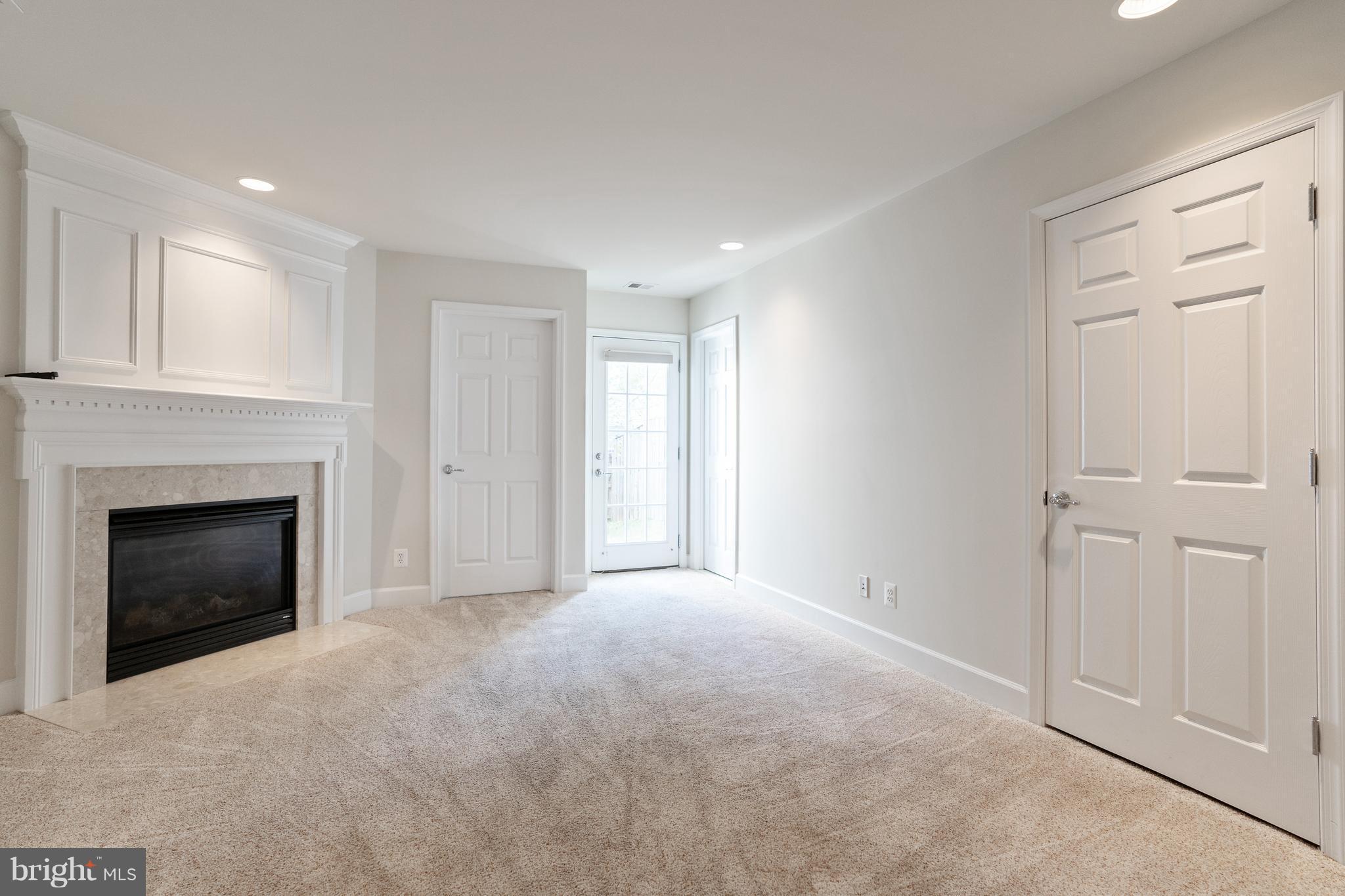 POTOMAC CLUB - Residential