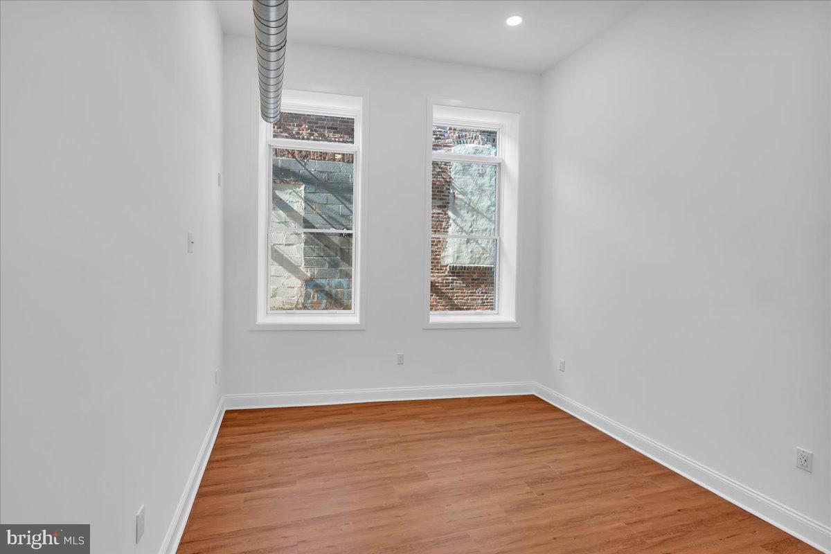 FAIRMOUNT - Residential Lease