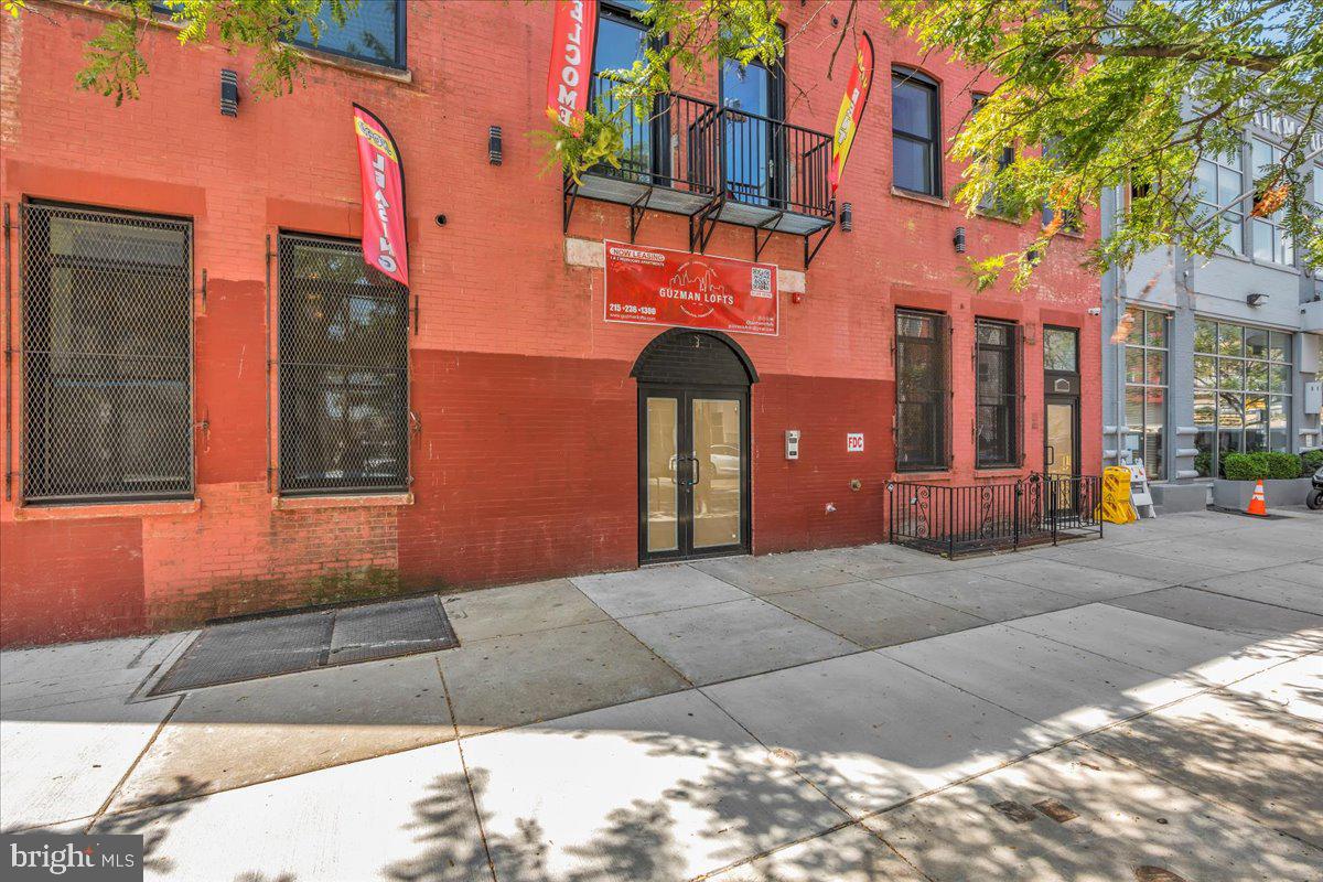 FAIRMOUNT - Residential Lease