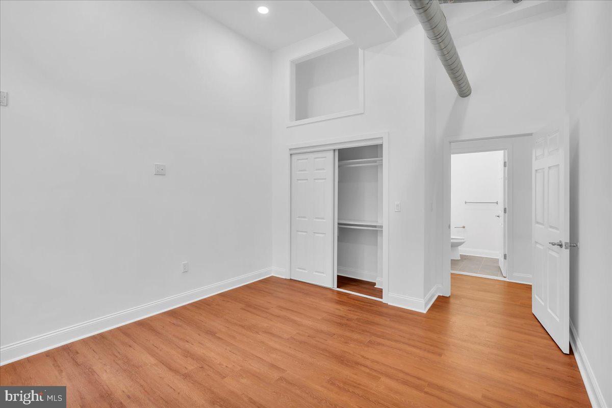 FAIRMOUNT - Residential Lease