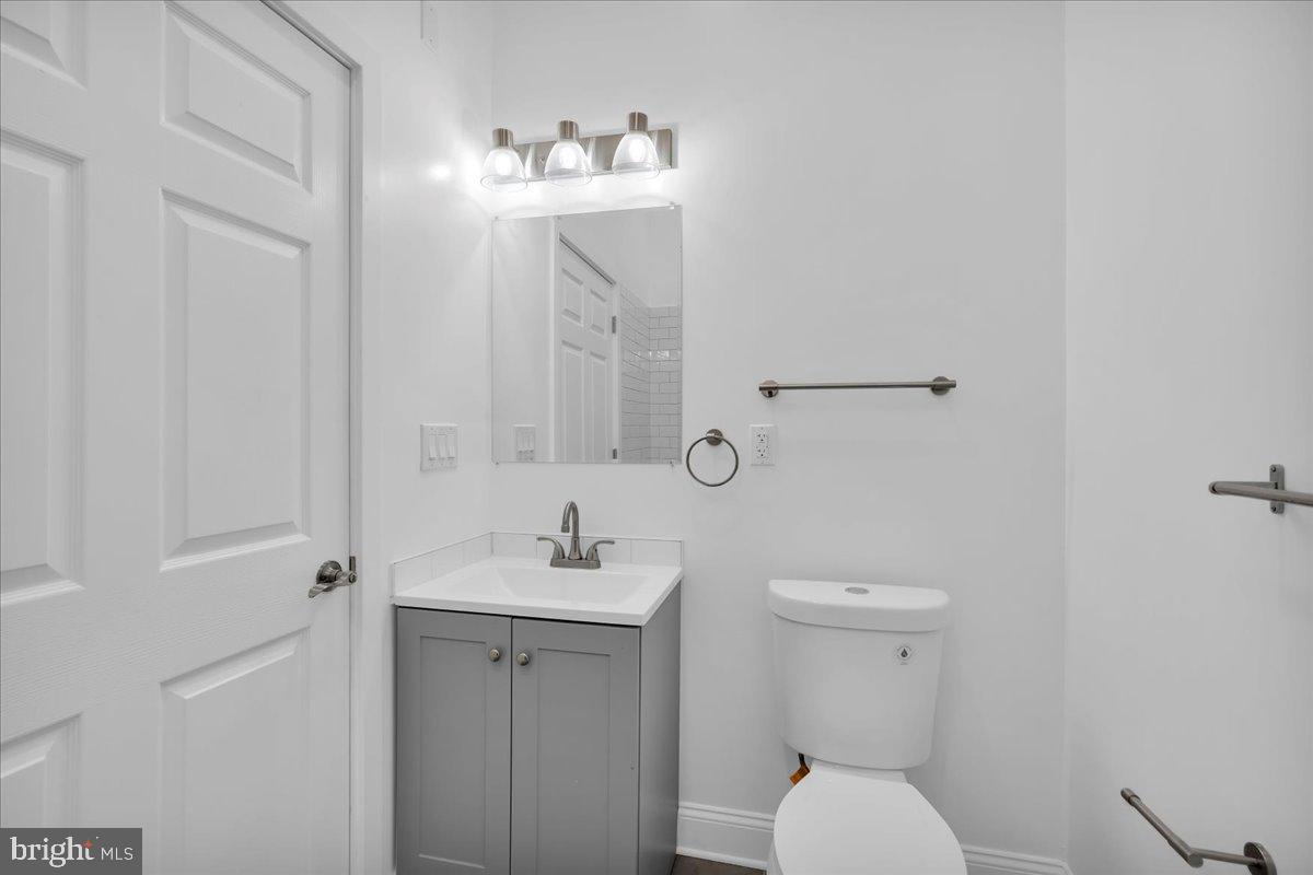 FAIRMOUNT - Residential Lease