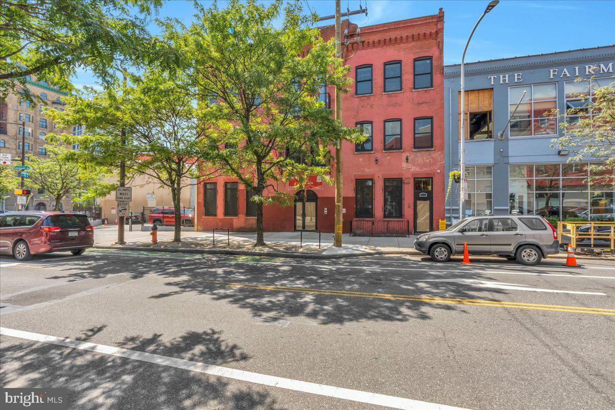 FAIRMOUNT - Residential Lease