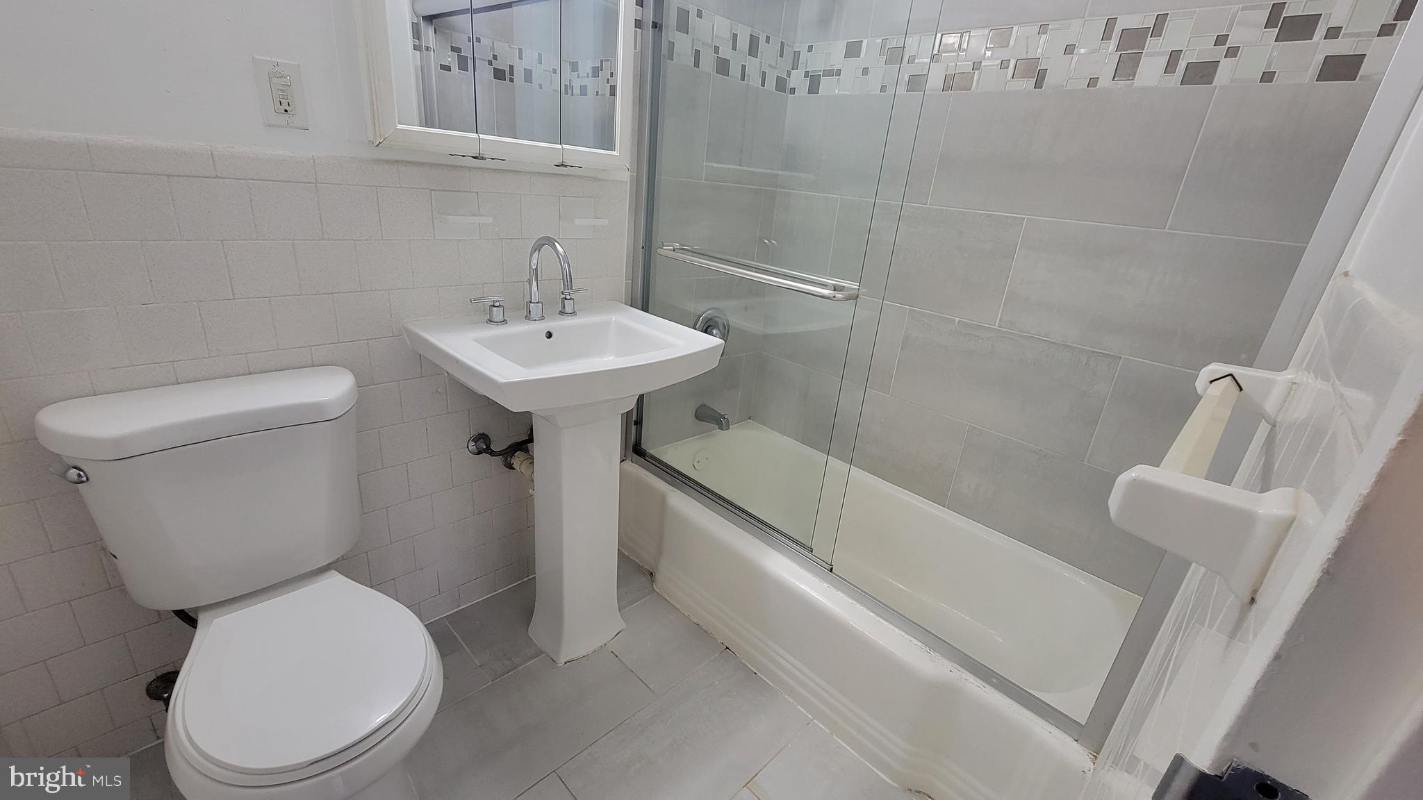 THE SEASONS - Residential Lease