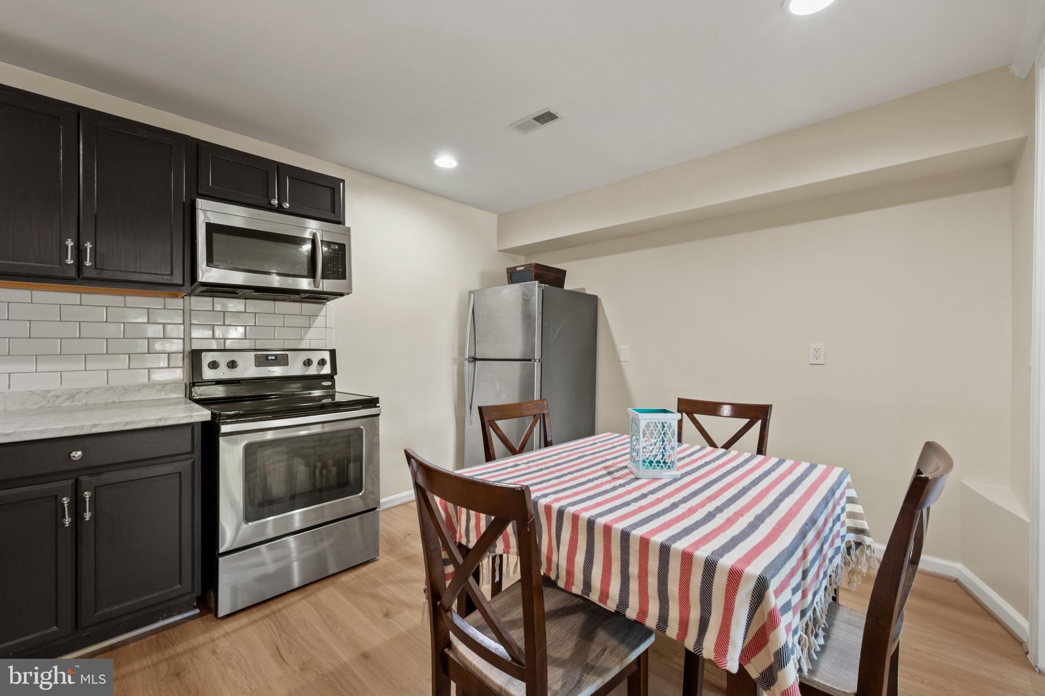 HOMELAND VILLAGE - Residential