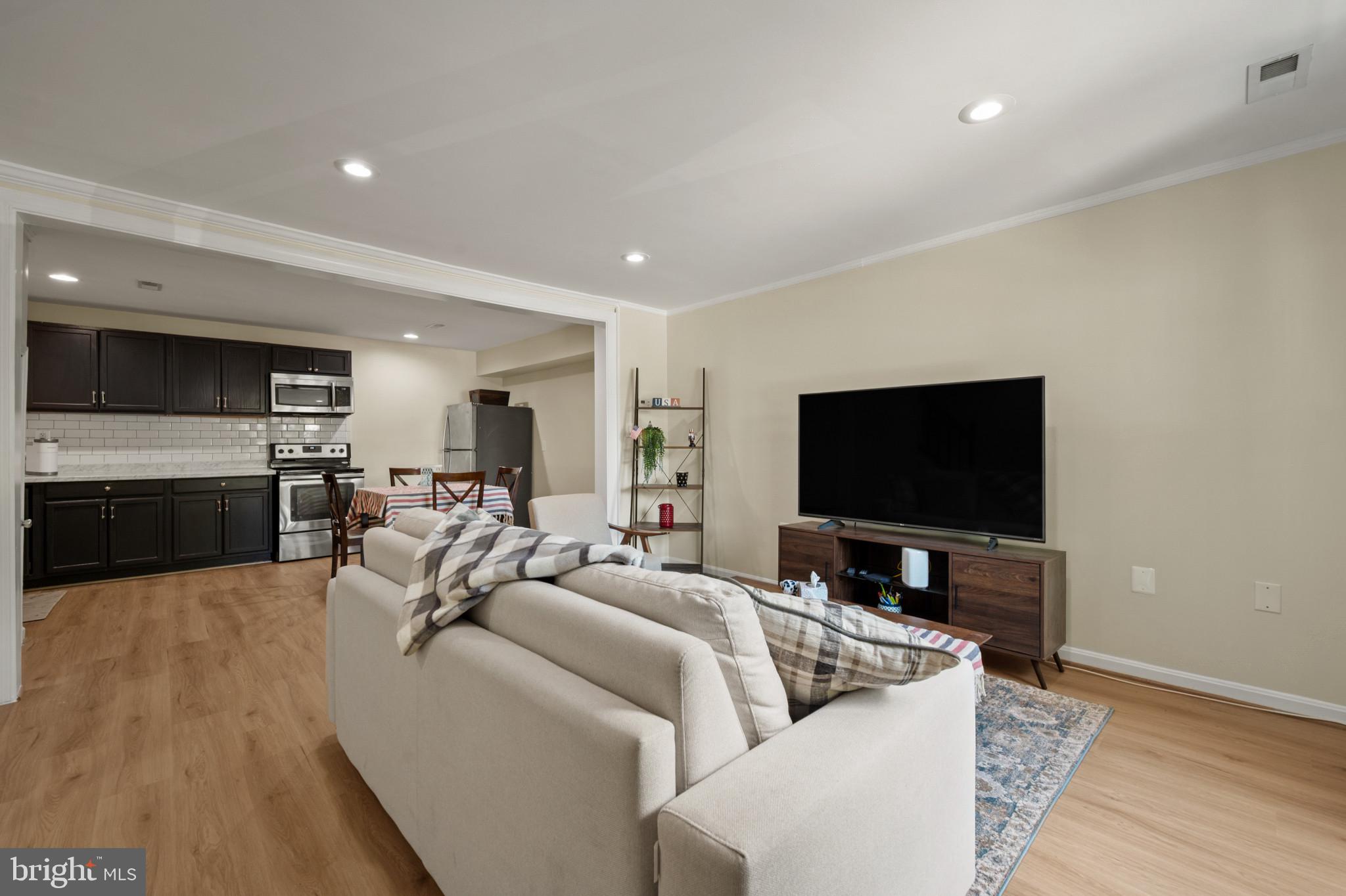 HOMELAND VILLAGE - Residential