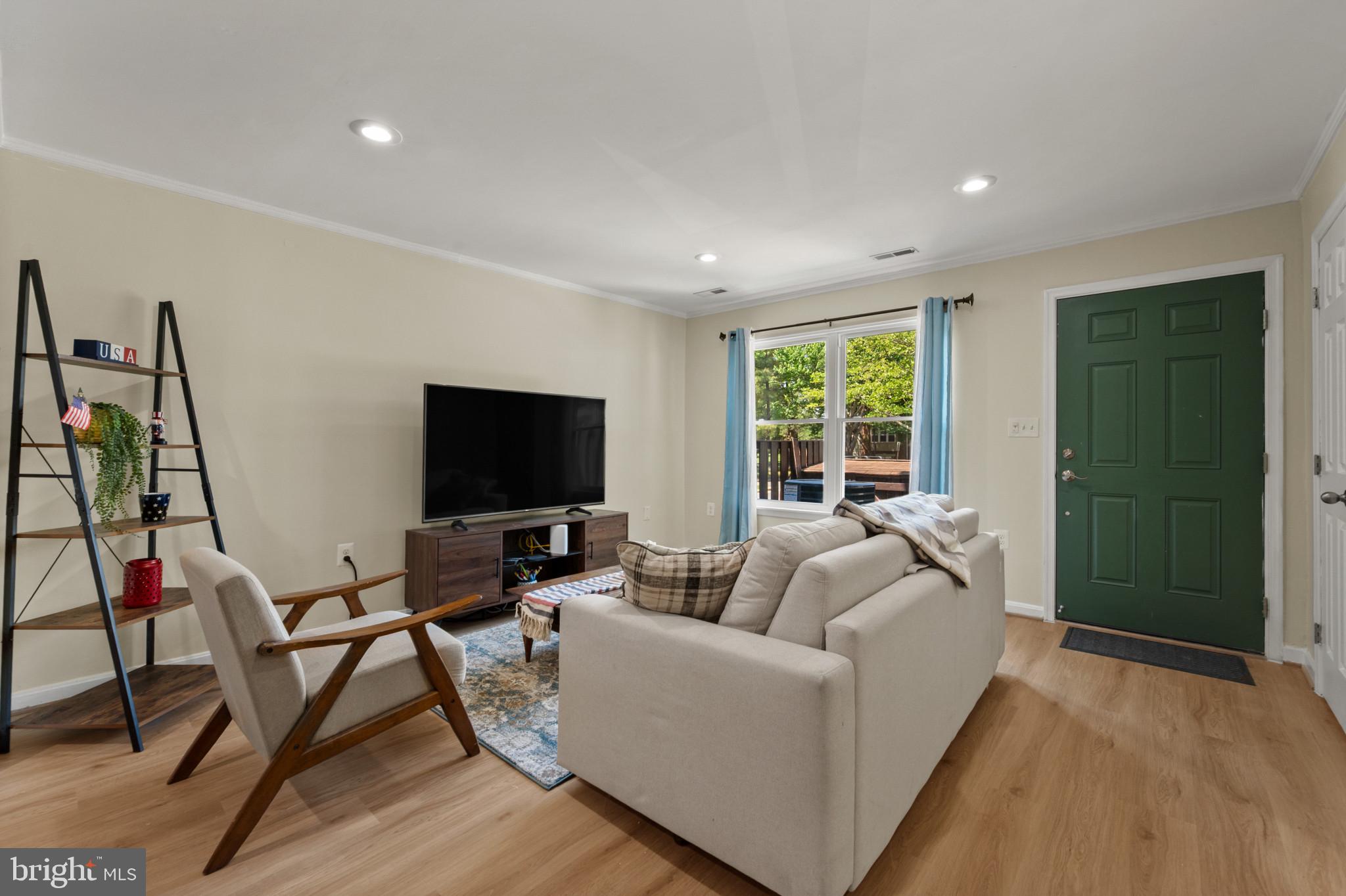 HOMELAND VILLAGE - Residential