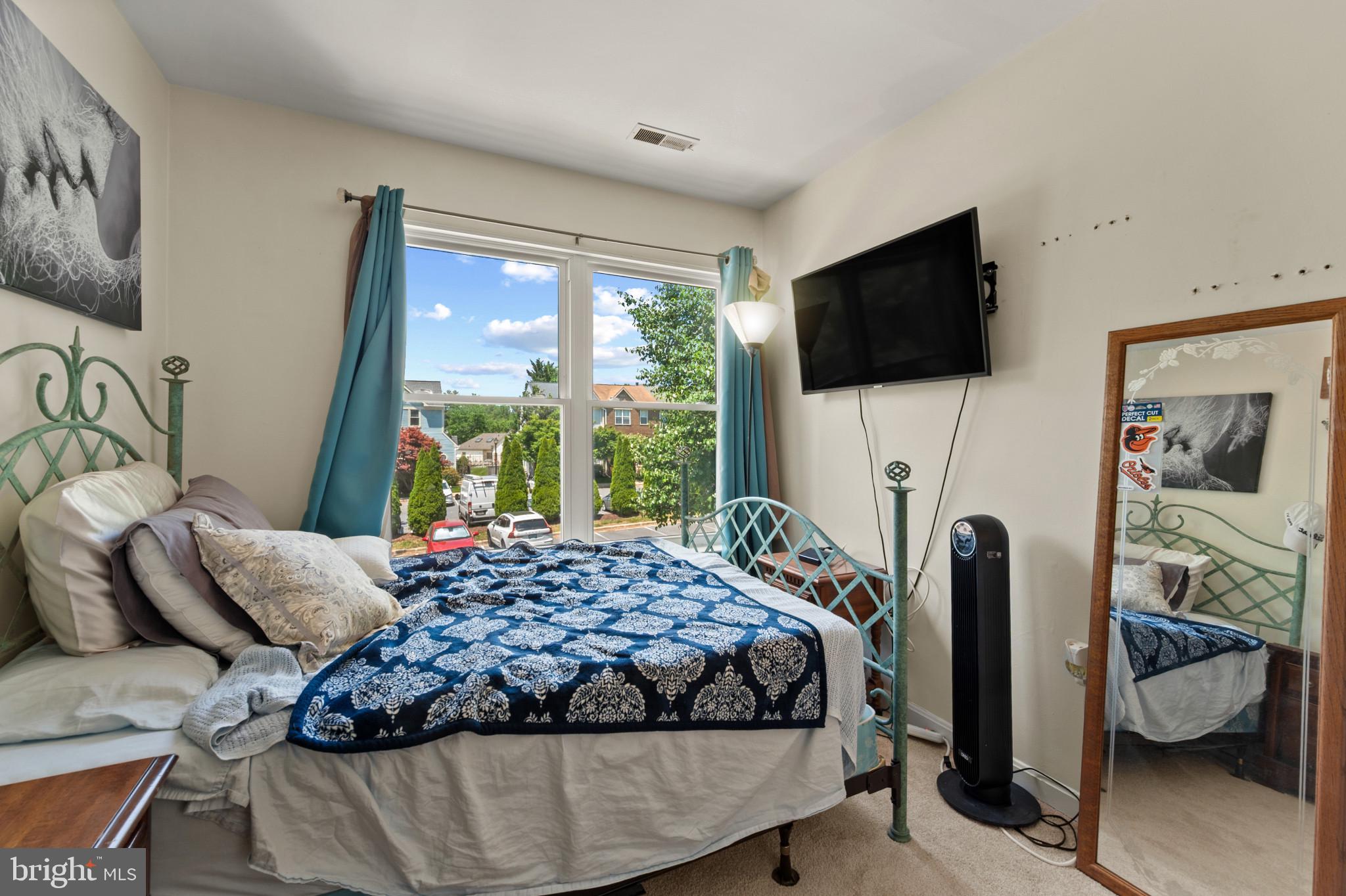 HOMELAND VILLAGE - Residential
