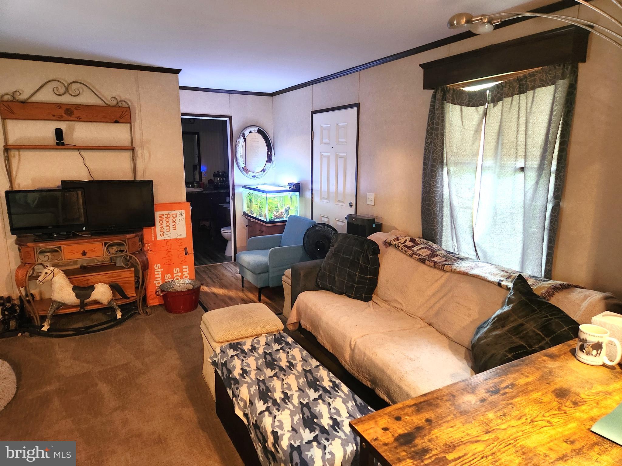 352 W RIDGE RD
