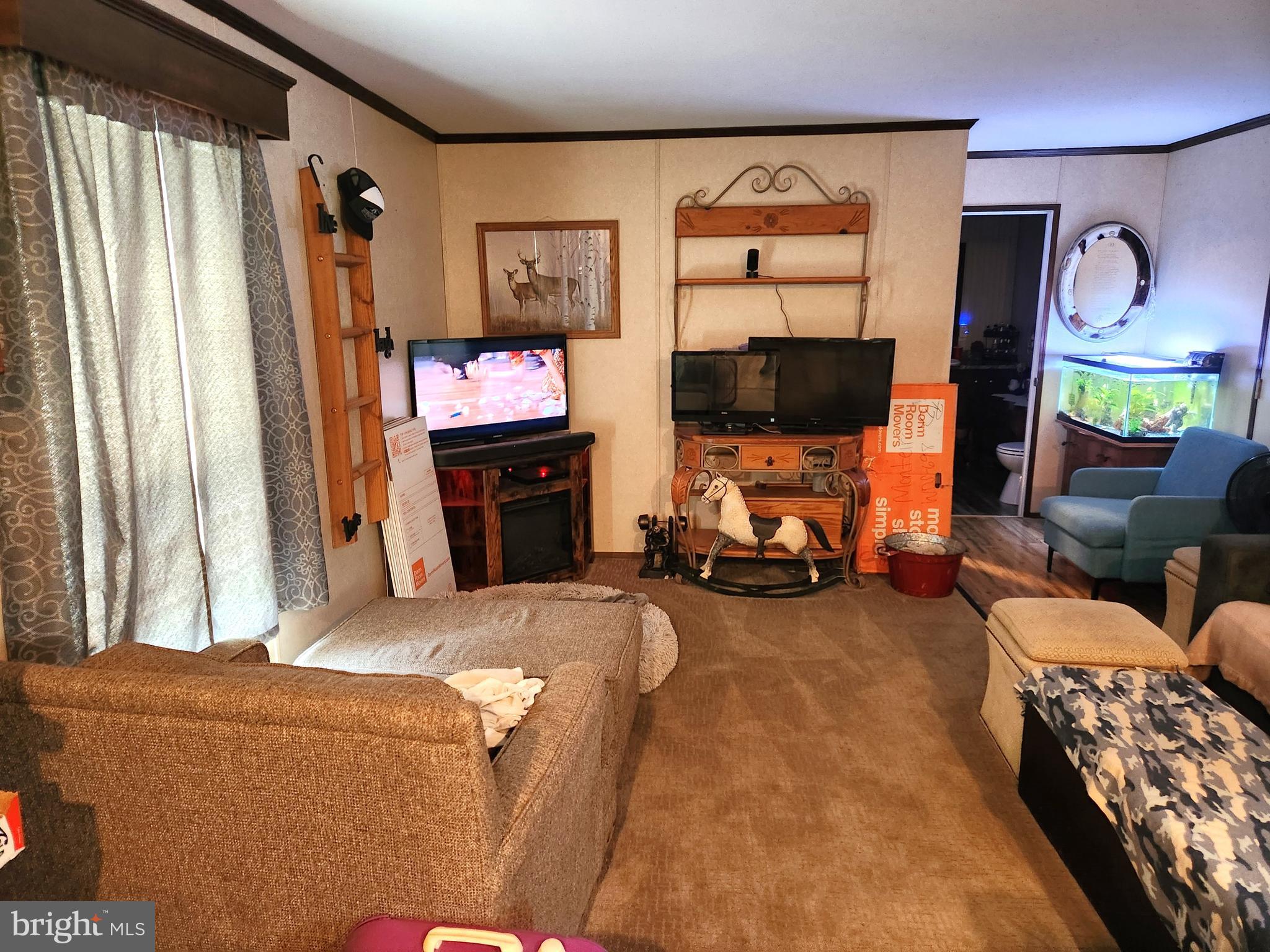 352 W RIDGE RD