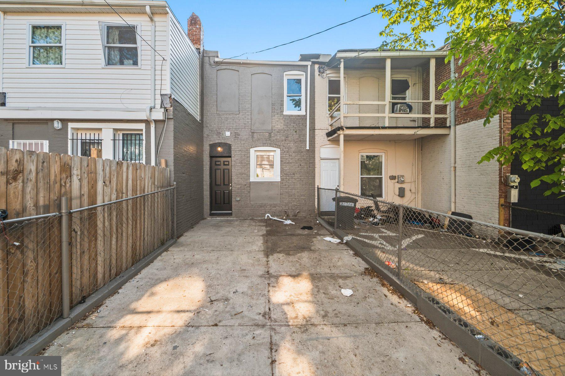 MILTON-MONTFORD - Residential
