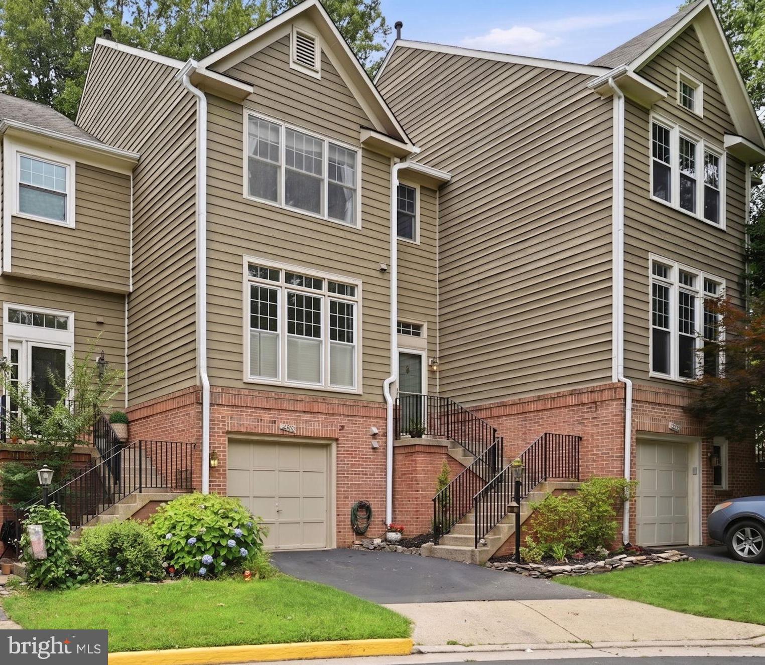 1232 WEATHERSTONE COURT