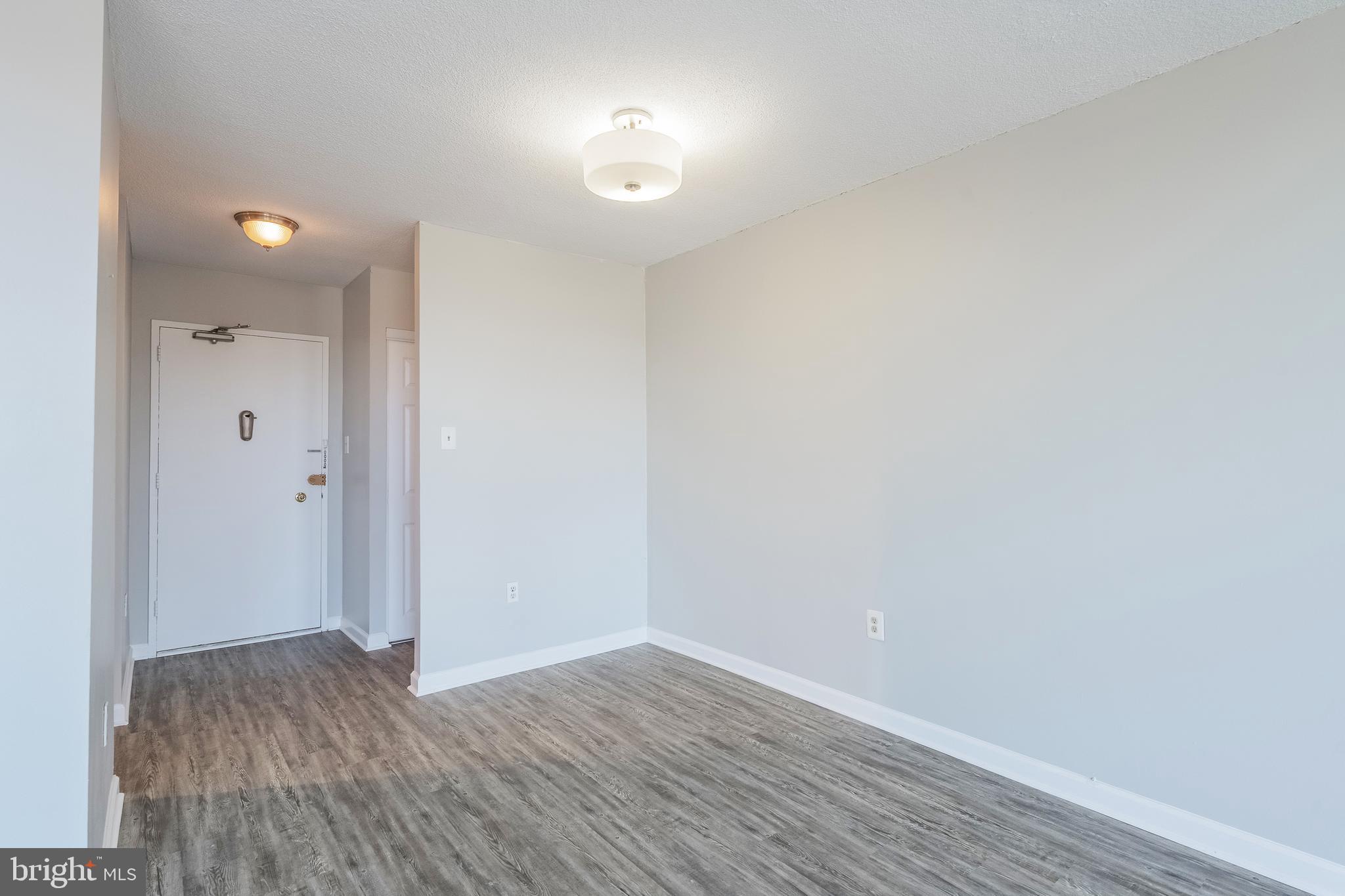 THE CARLTON - Residential