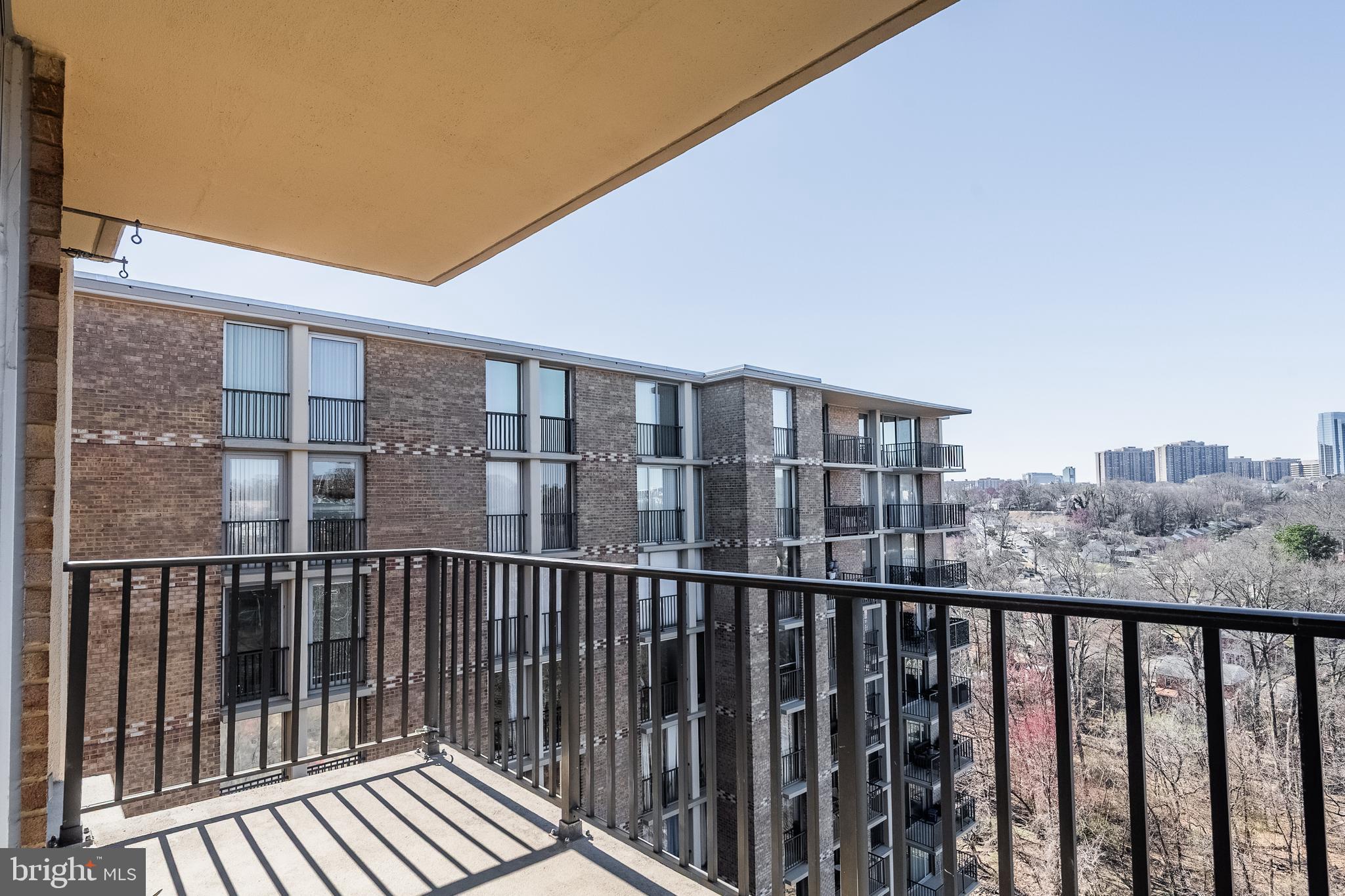 THE CARLTON - Residential