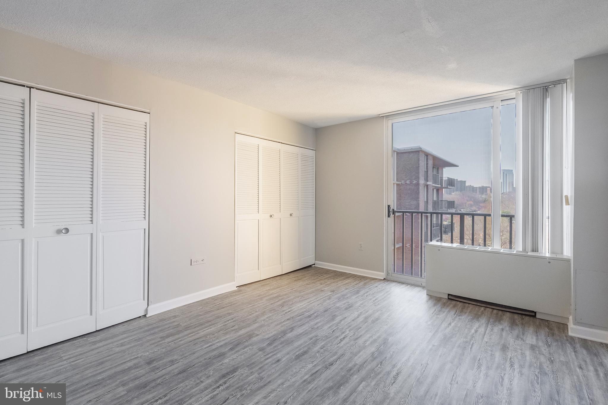 THE CARLTON - Residential